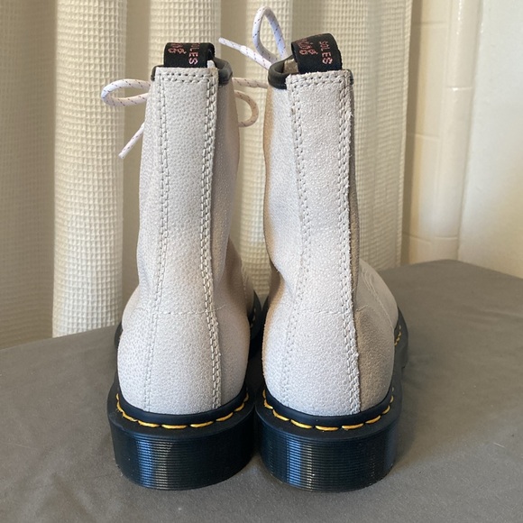 Dr. Martens 1460 Bejeweled Womens Size 8 Boots White Pink Leather Lace Up NEW - Picture 4 of 10